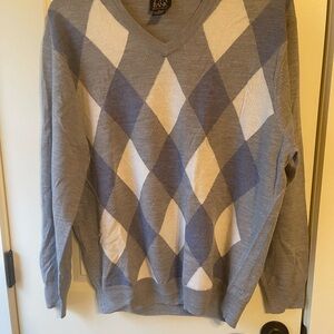 Jos. A. Bank V-Neck Marino wool Sweater in Gray and Blue Argyle